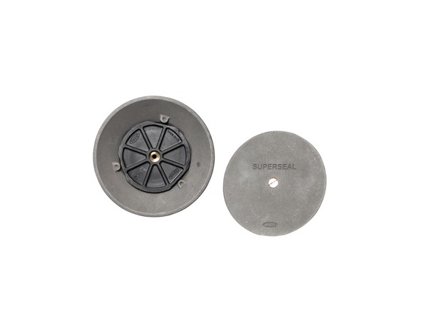 Wade K5801 176mm Dia Cast Iron Vari-Level Double Sealed Access Cover